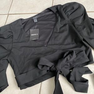 Puff sleeve crop top